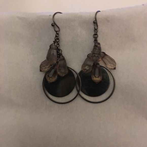 5 Beautiful pairs of dangle earrings. - Picture 6 of 6